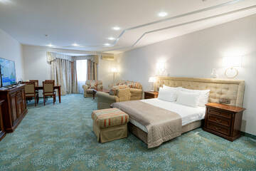 Улучшенный номер-студия в Гостинице Берёзка